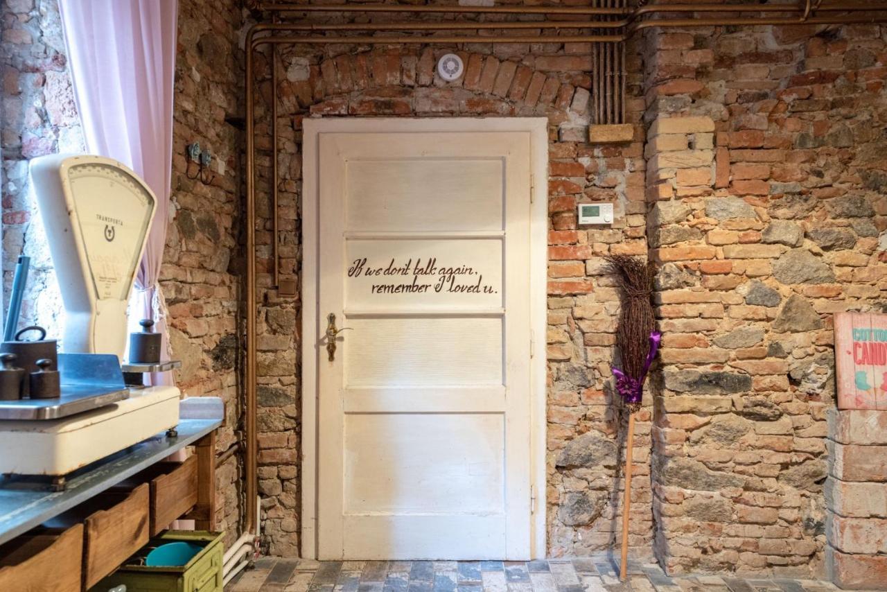 Accommodation At The Folklore Apartment Bratislava Exteriör bild