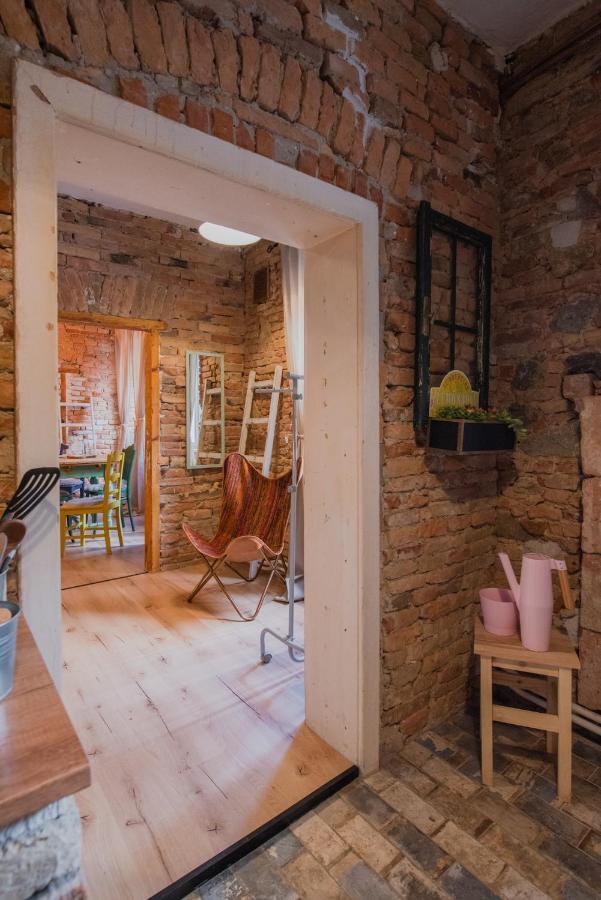 Accommodation At The Folklore Apartment Bratislava Exteriör bild